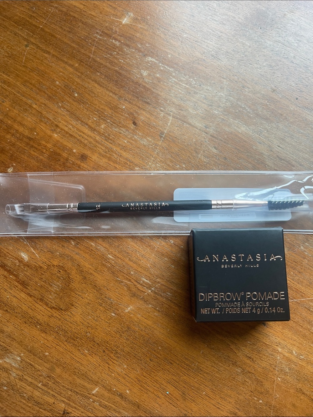 Anastasia Beverly Hills Dipbrow Pomade & Dual-Ended Brow Brush - Black